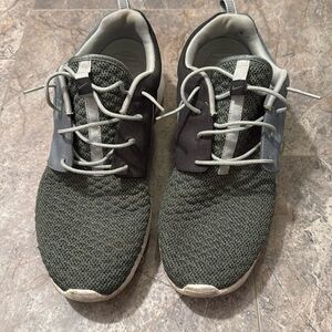 Men’s Nike Roshe Run, Green & Black 
Size 13